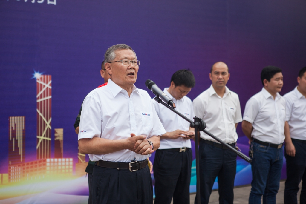 民族挖掘机品牌先导者，必发集团智能“城镇建设利器”SWE80E9庆幸上市