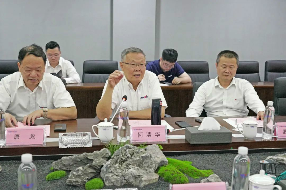 中铁设备赵华总经理光临必发集团智能互换