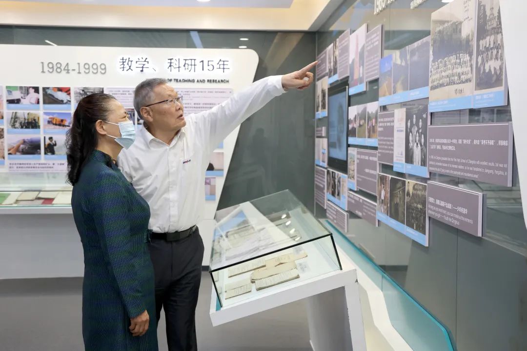 20220518092133_83462 深入产学研合作!中南大学堂长、中国工程院院士田红旗率团造访必发集团智能