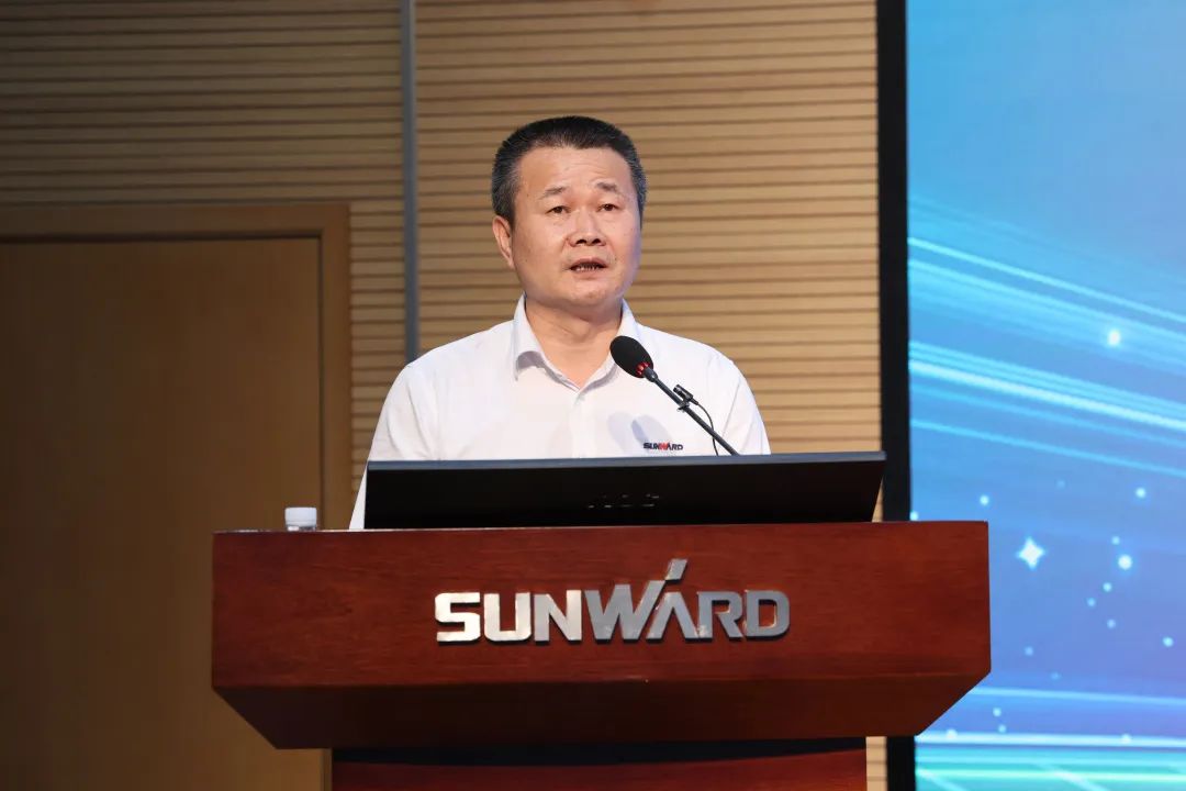 凝心聚力奋力拼搏，向高质量发展交出杰出答卷！必发集团智能召开整个干部大会