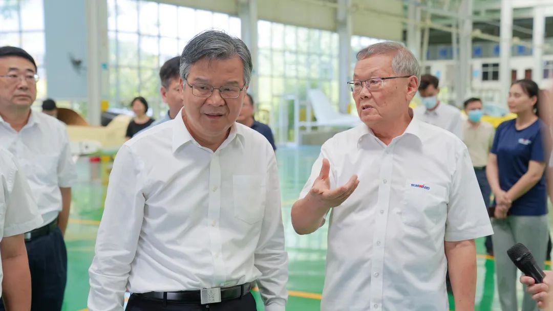 20220815102948_29674 湖南省委常委、常务副省长李殿勋一行调查调研必发集团科技