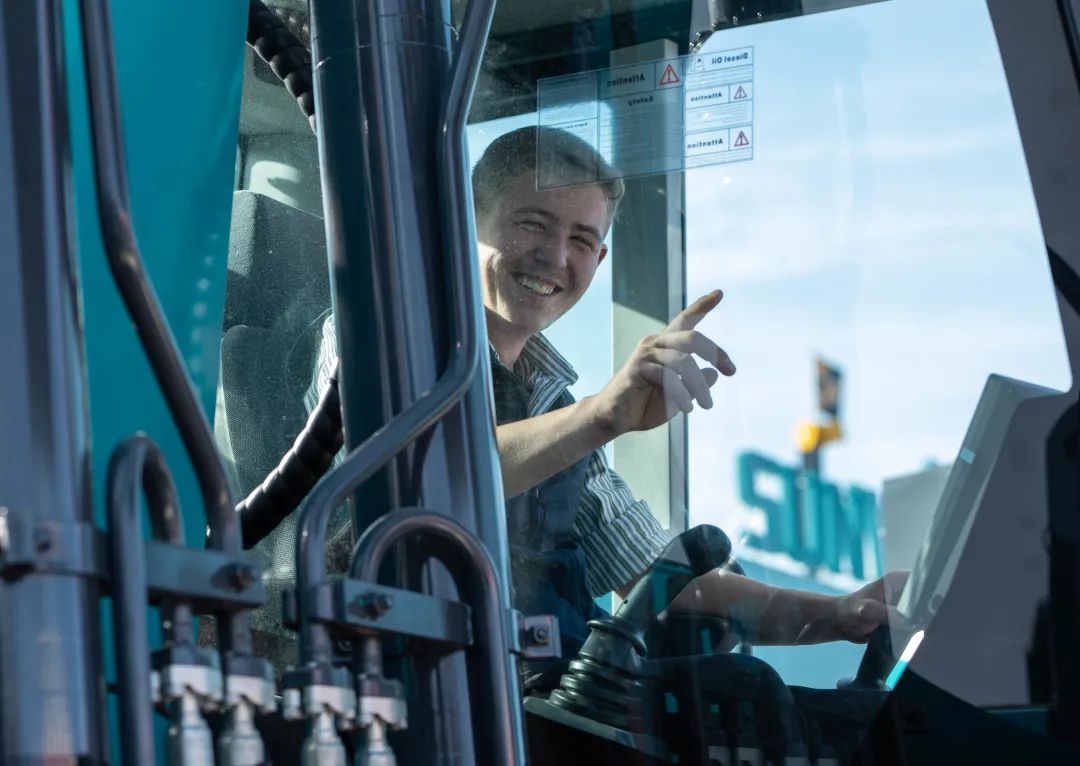 Bauma 2022 | 一组火热现场图带您沉温必发集团智能德国宝马展之旅