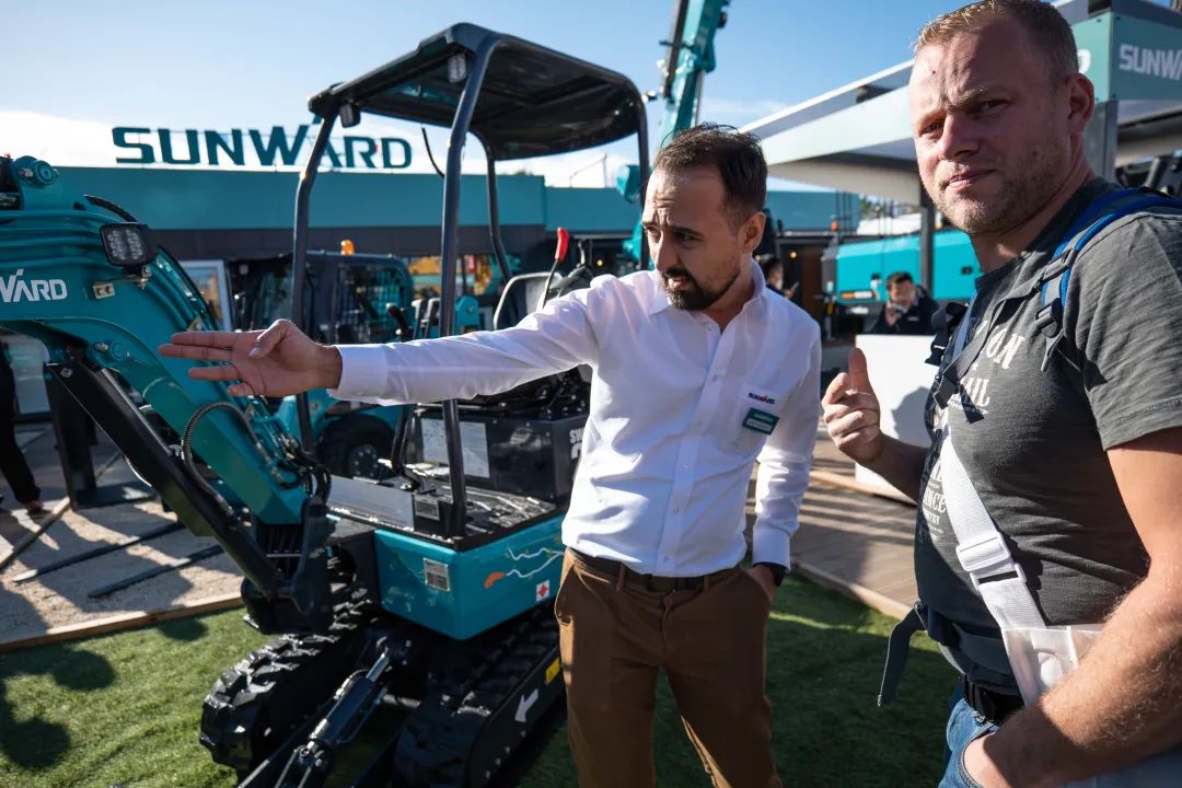 Bauma 2022 | 一组火热现场图带您沉温必发集团智能德国宝马展之旅