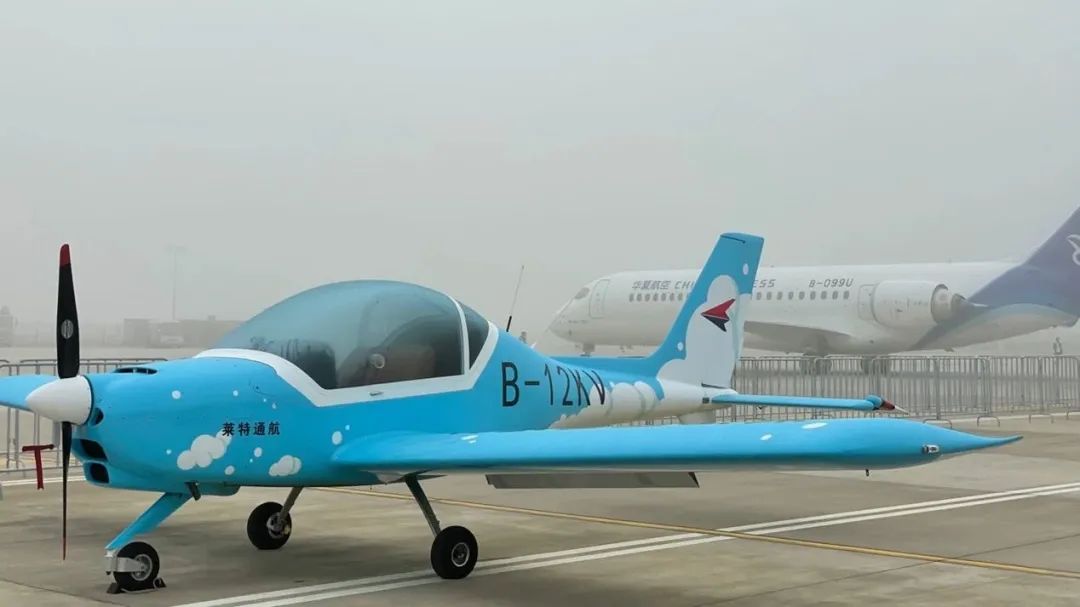 20221129091211_16331 逆势飞舞!必发集团航空携手合作同伴亮相2022资阳飞行大会