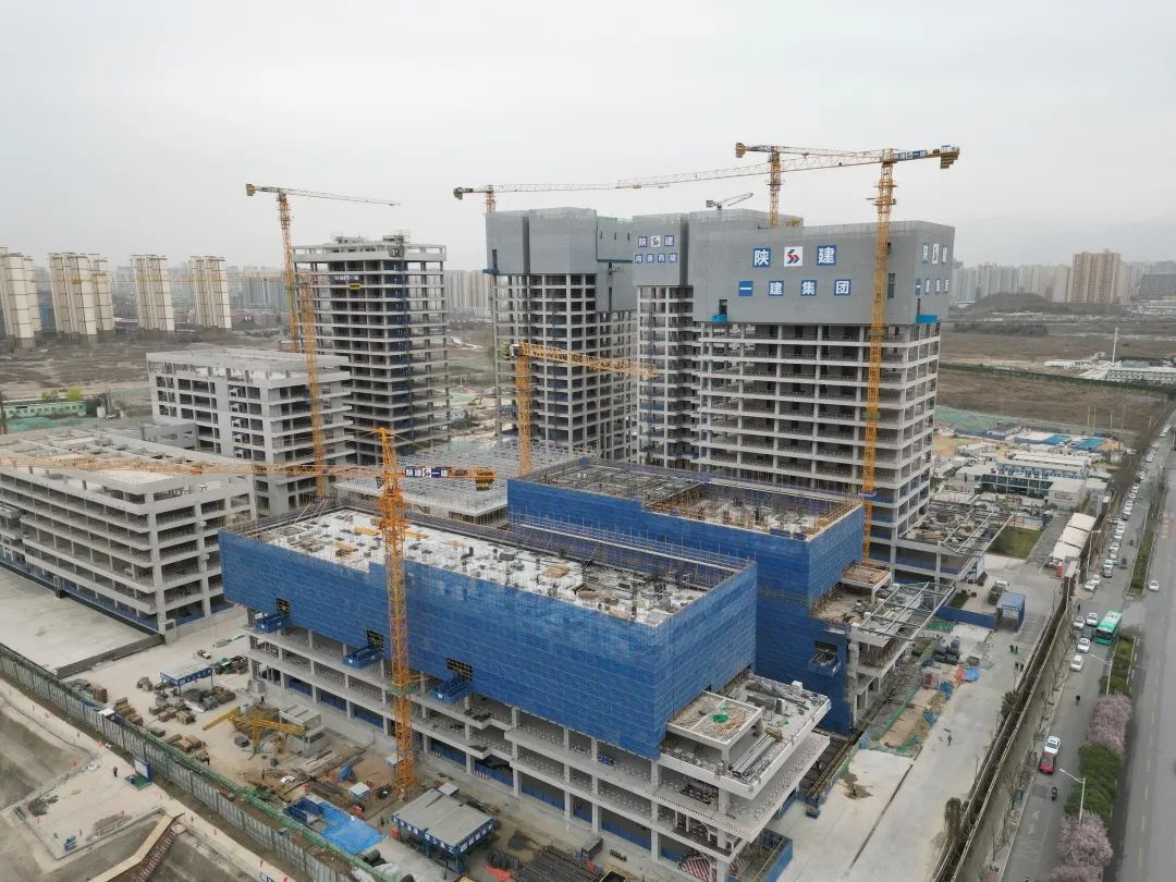 20230404171433_90502 兴盛西北!必发集团江麓构筑起沉机械助建西安都市经济圈