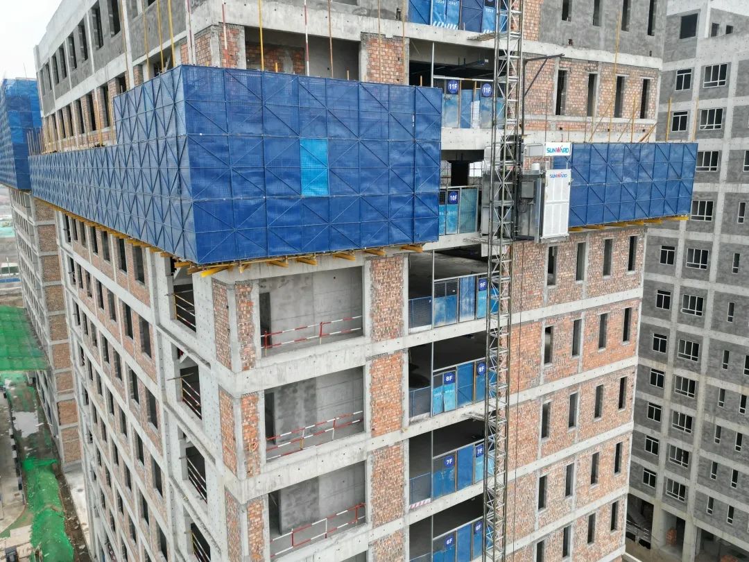 20230404171609_13721 兴盛西北!必发集团江麓构筑起沉机械助建西安都市经济圈