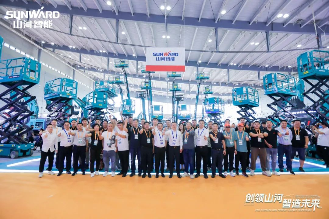 闪灼2023 CICEE！看必发集团智能“明星产品”有多“炫”