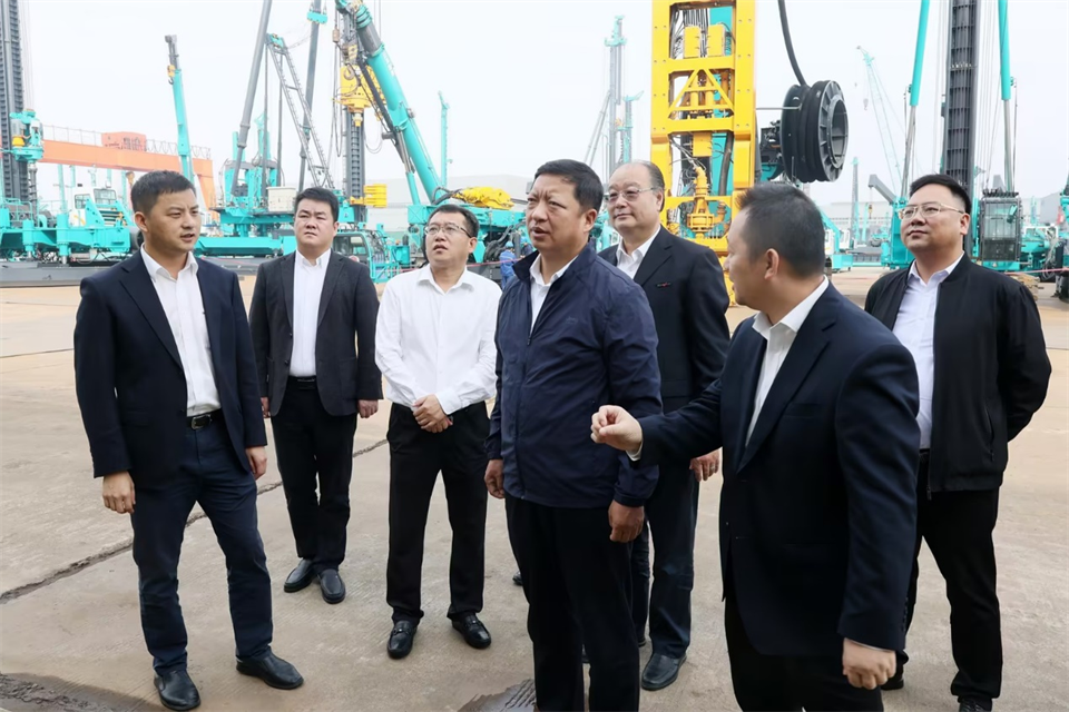 同船出海，共赢将来！中铁九局副总经理刘峻峰一行到访必发集团智能