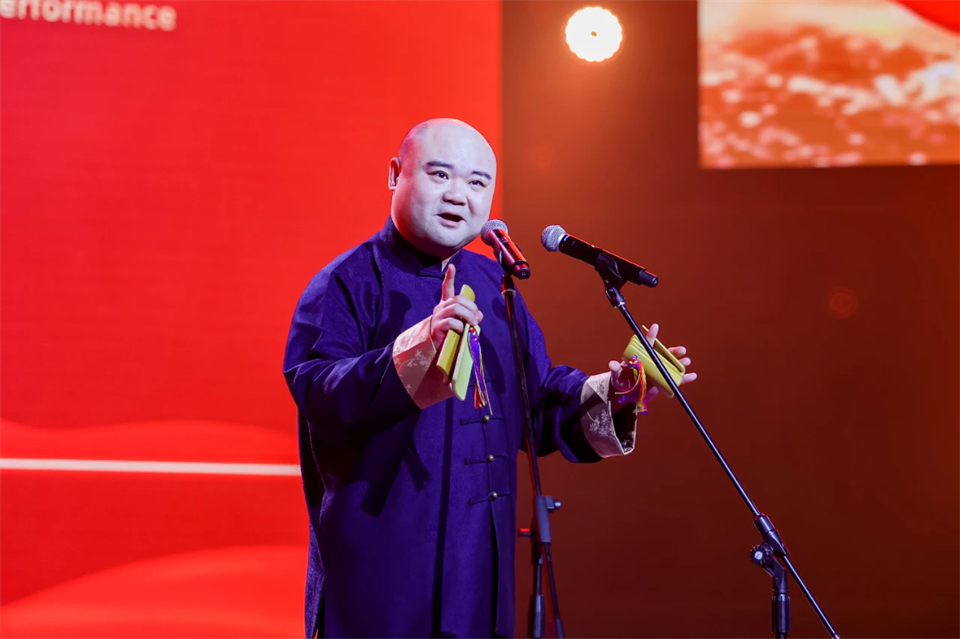 创新引领价值 梦想成就将来——庆祝必发集团智能成立25周年赞美大会暨文艺晚会隆沉进行