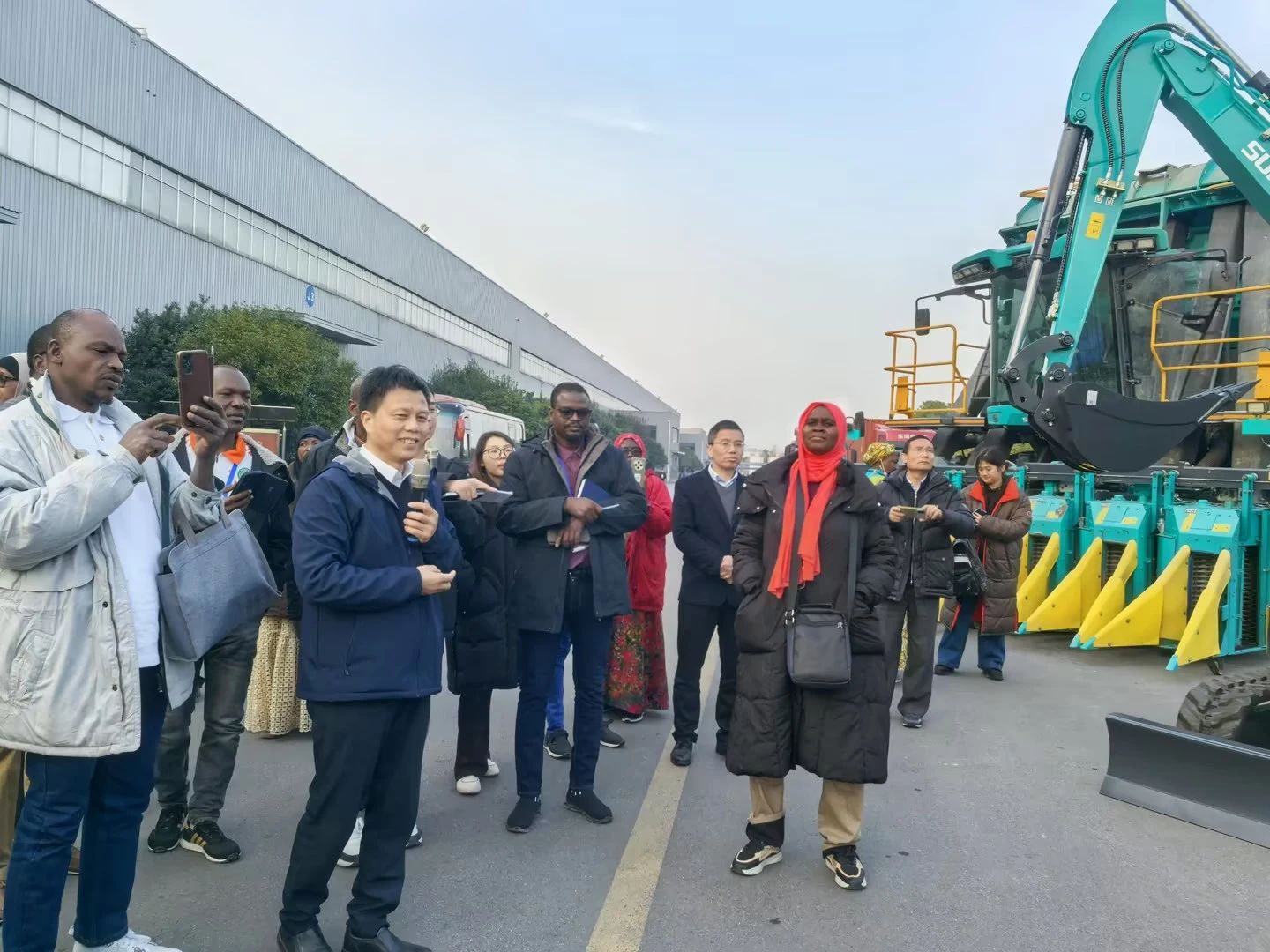 尼日尔农业治理和技术研建班调研必发集团智能