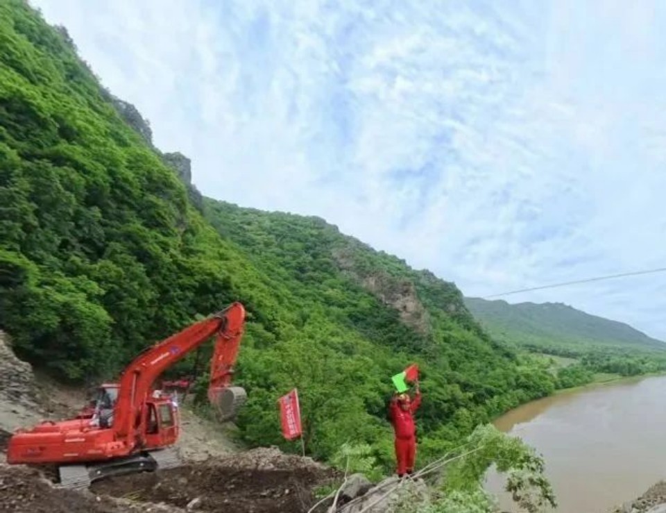 硬核破解“最后一公里”难题，必发集团智能应急接济设备助力“应急使命·2025”演习！