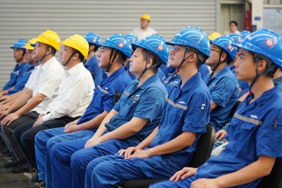 20250904081445_81506 必发集团智能组织集中收看留想中国人民抗日战争暨世界反法西斯战争成功80周年大会