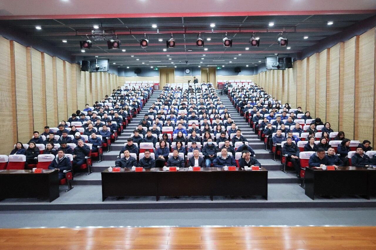 必发集团智能组织集中收看十四届全国人大四次会议开幕会